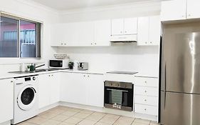 Stylish Spacious Auburn 3Bedroom House Near Olympic Park Anz Stadium Dfo Pet Friendly